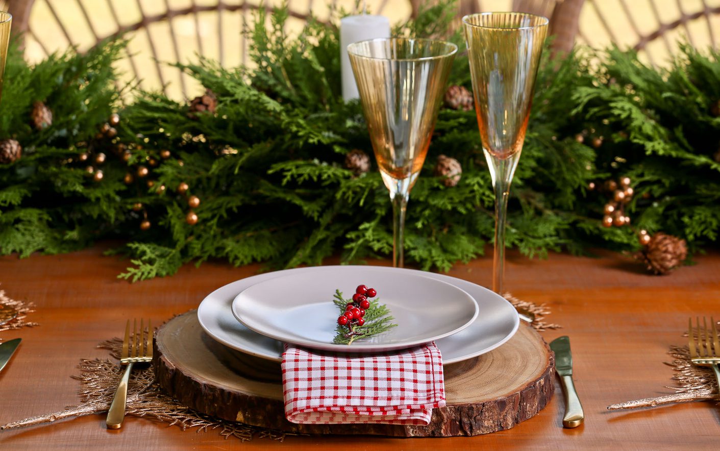 Dicas e truques de decoração para a mesa de jantar neste Natal - Móveis  Contemporâneos